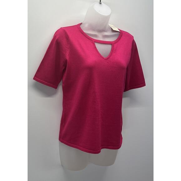 NWT CARMEN MARC VALVO, Size M Pink Ribbed Knit, Top w/Keyhole Neck - Picture 5 of 7